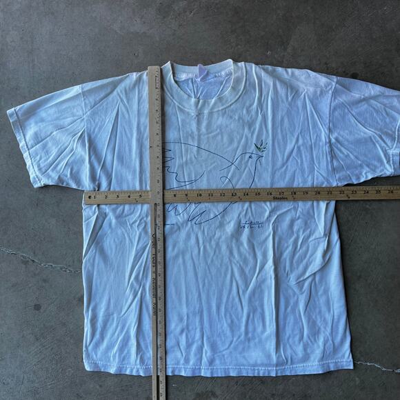 VINTAGE PABLO PICASSO DOVE OF PEACE BIRD ART TEE WHITE SHIRT MENS L SUCCESSION - Picture 4 of 5